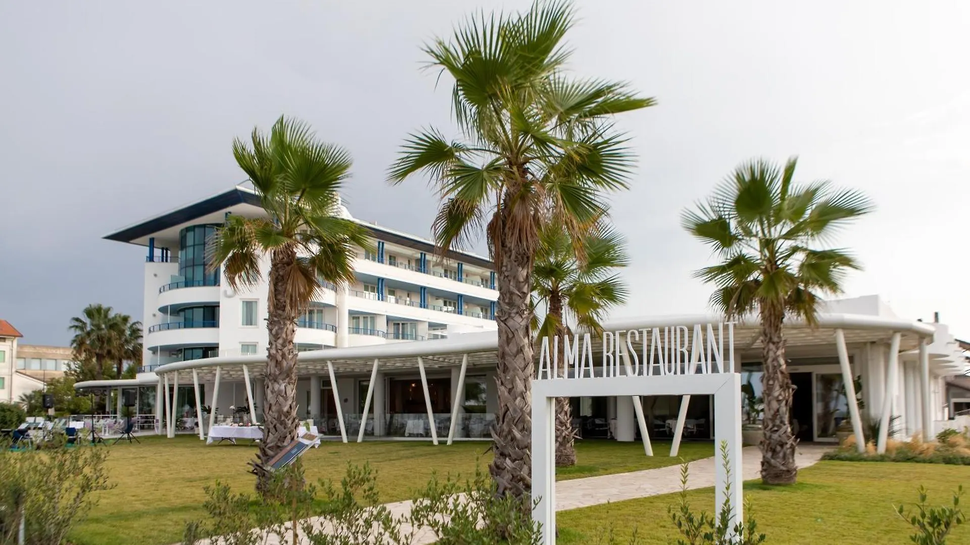 Blu Suite Resort Bellaria – Igea Marina 4*,
